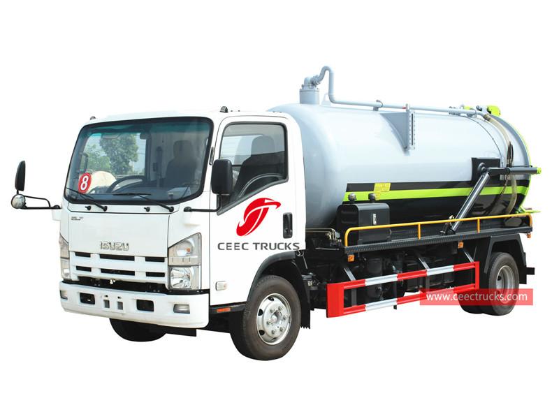 ISUZU 4&times;2 sewage suction truck