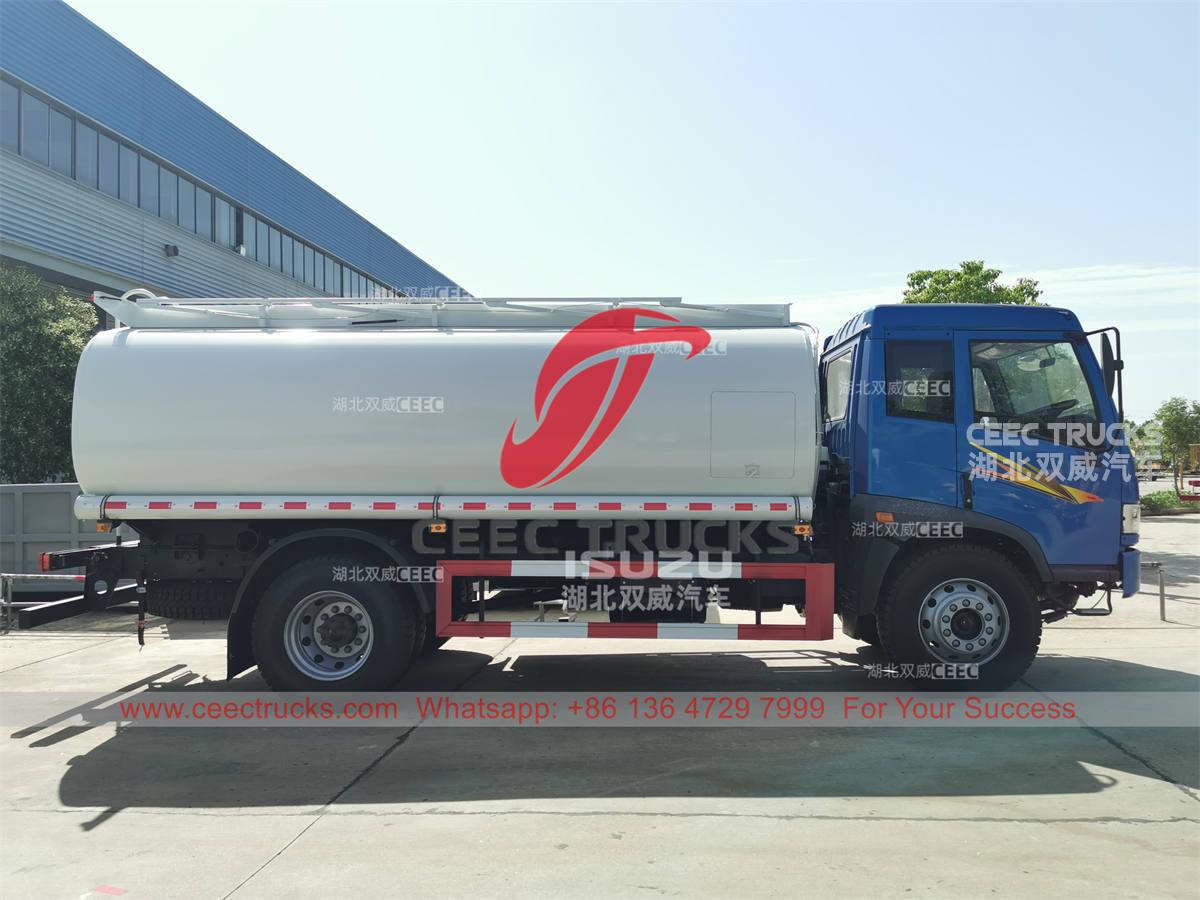 Good price FAW 4&times;2 190HP refueler truck oil tank truck for export