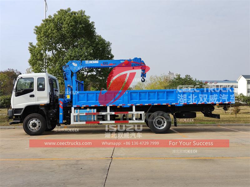 Custom ISUZU FVR 4×4 crane truck with XCMG 5 tons telescopic boom Custom ISUZU FVR 4×4 crane truck with XCMG 5 tons telescopic boom