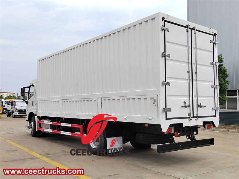 Isuzu 4x2 205HP GIGA 6-wheeler wing van truck Isuzu 4x2 205HP GIGA 6-wheeler wing van truck