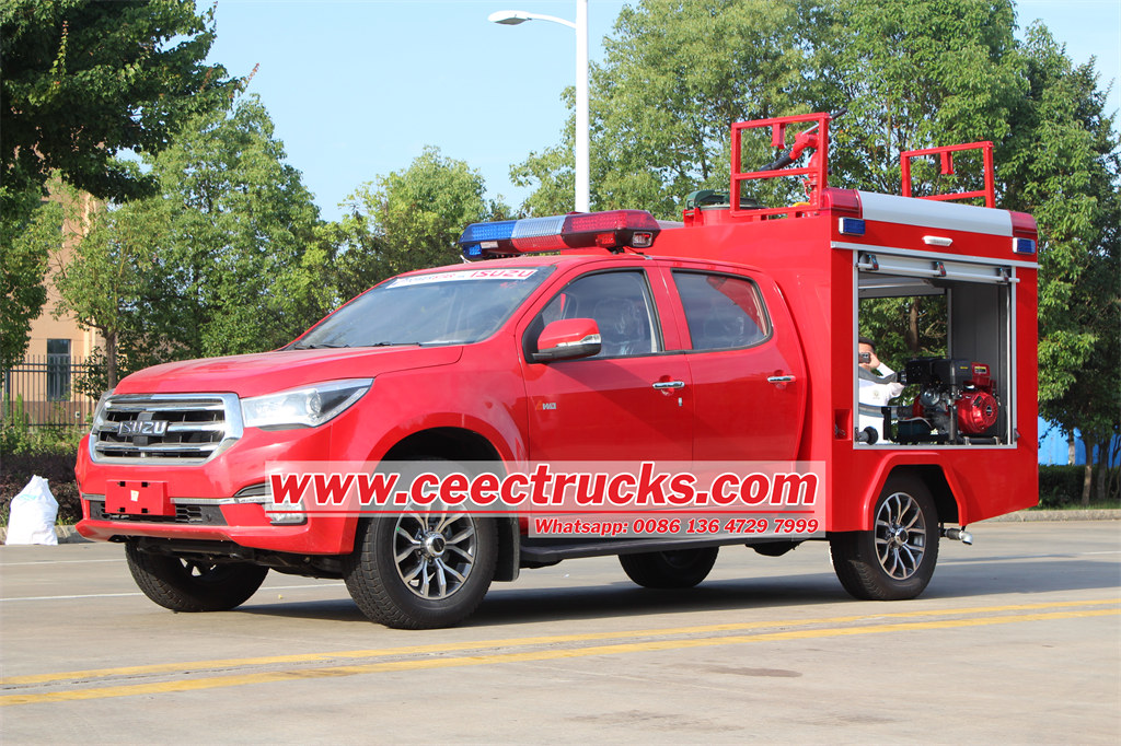 Isuzu pickup rescue fire truck