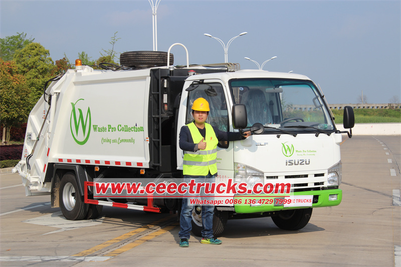 ISUZU waste compactor truck 6cbm