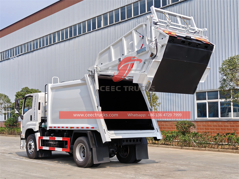 ISUZU FTR garbage compactor truck
