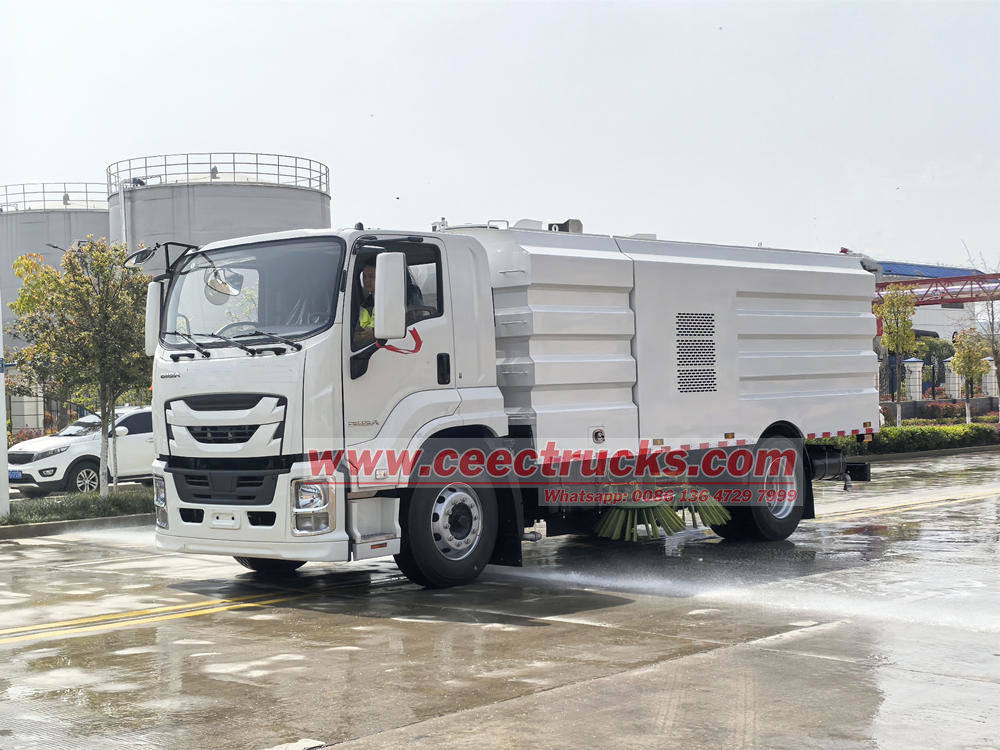 Isuzu road sweeper truck