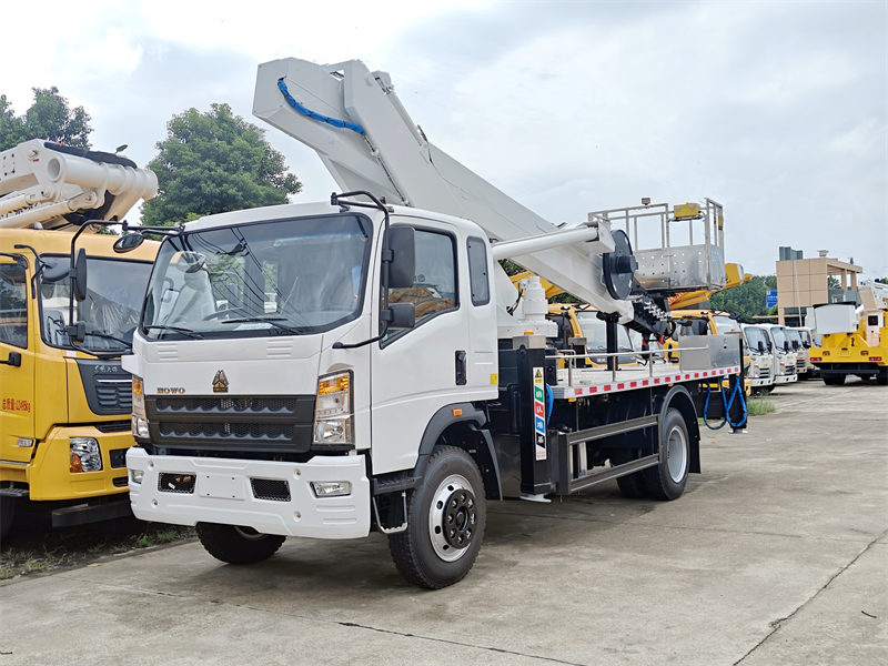 Howo 22m aerial platform truck