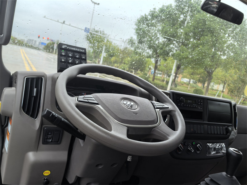 FOTON rear loader compactor truck in cabin device