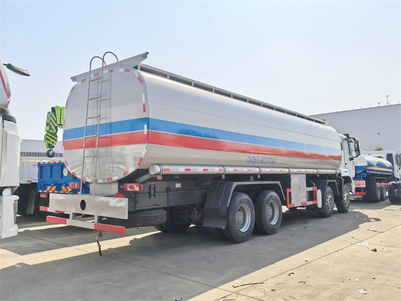 HOWO NX 340HP oil tanker truck