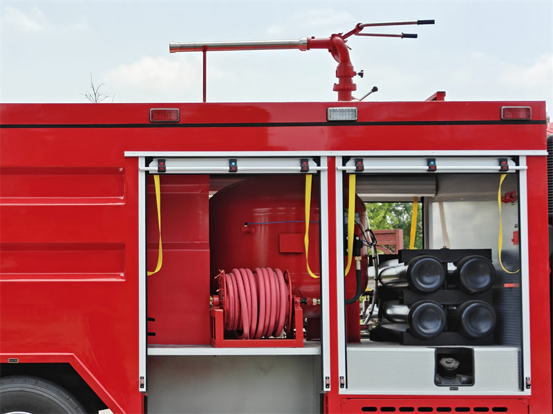 Howo fire fighting truck dry powder