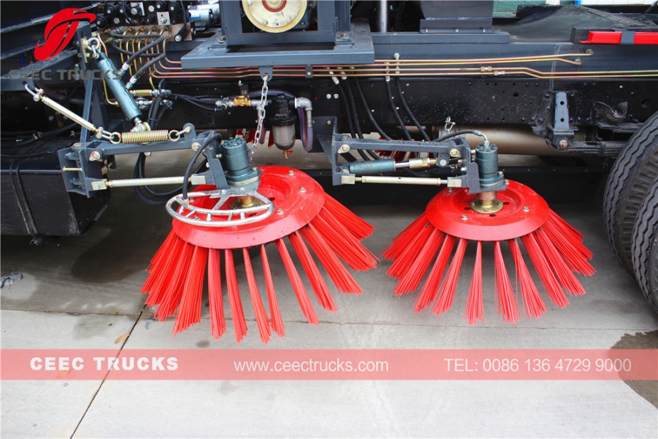 Dongfeng 4000L yol süpürme kamyonu