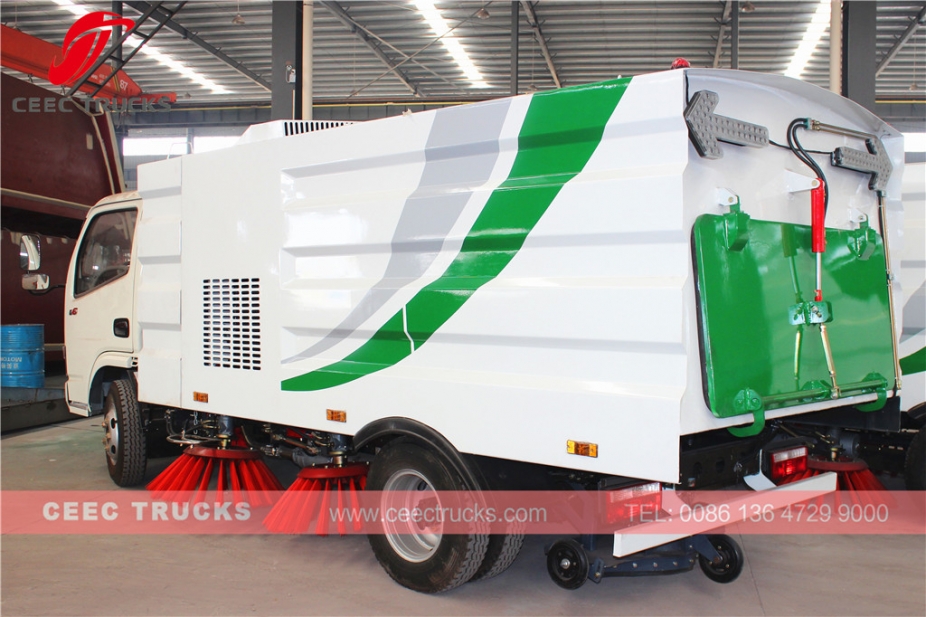 Dongfeng 4000L yol süpürme kamyonu
