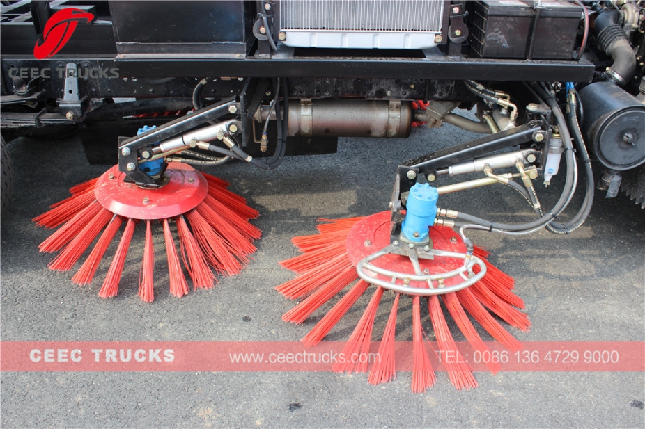 Dongfeng 4000L yol süpürme kamyonu