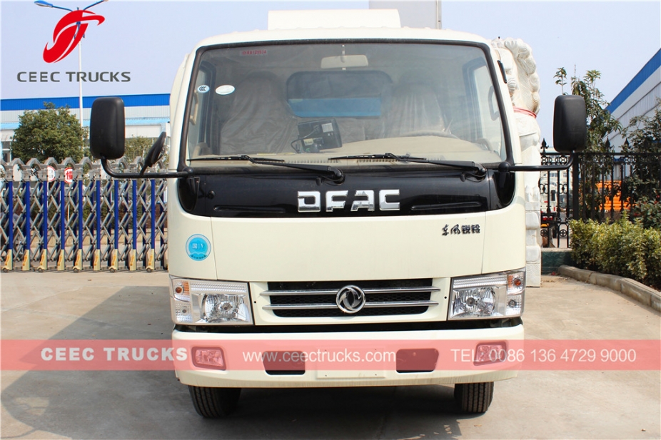 Dongfeng 5000L vakumlu yol süpürme kamyonu