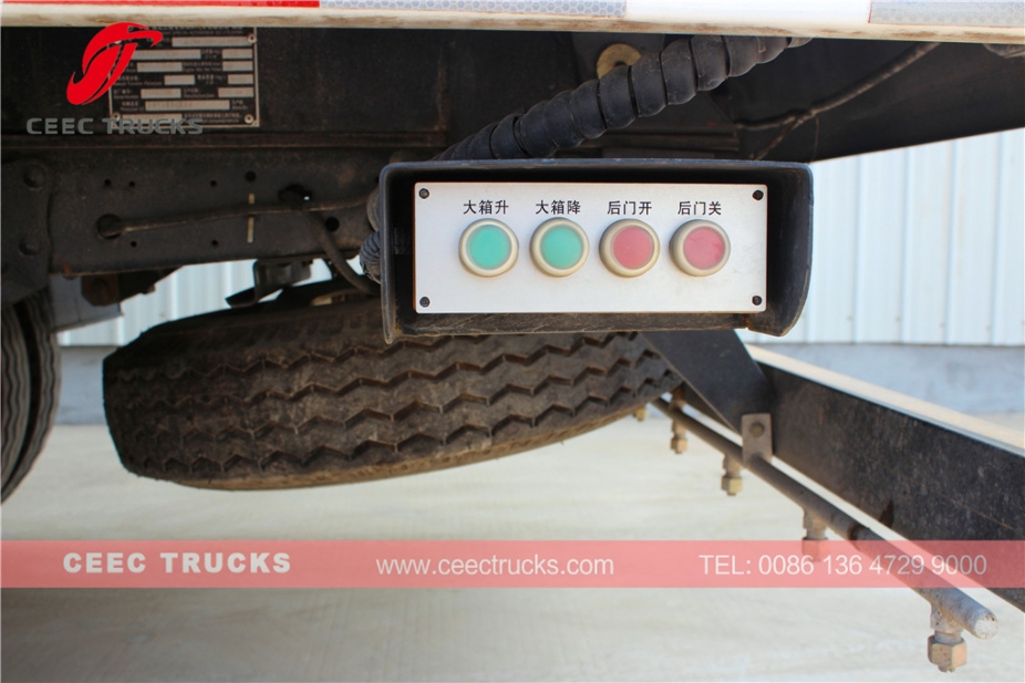 ISUZU 5 CBM vakumlu yol süpürme kamyonu