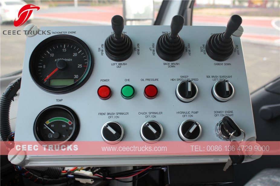 Dongfeng 10.000L yol süpürme kamyonu