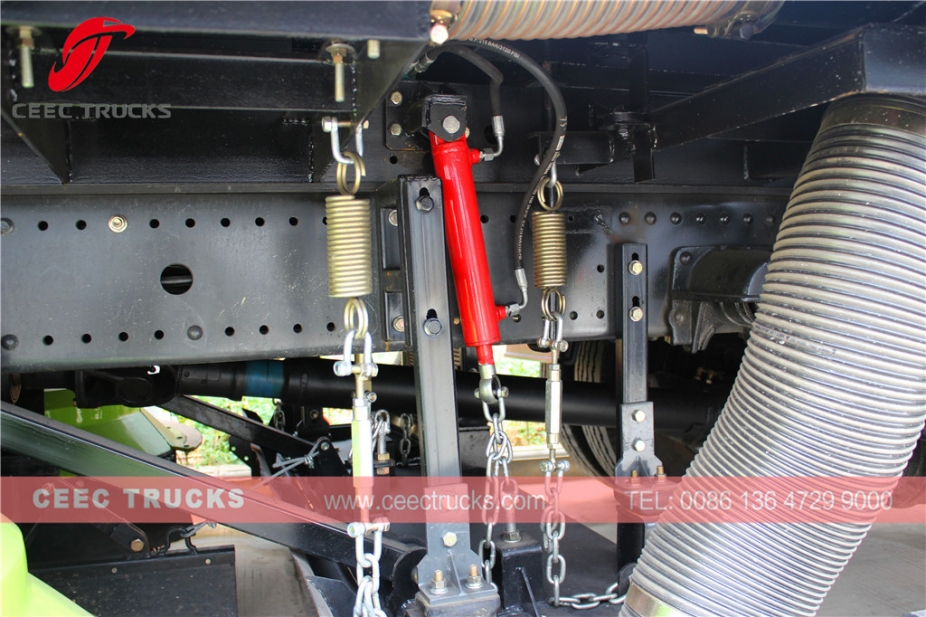 Dongfeng 12.000L yol süpürme aracı