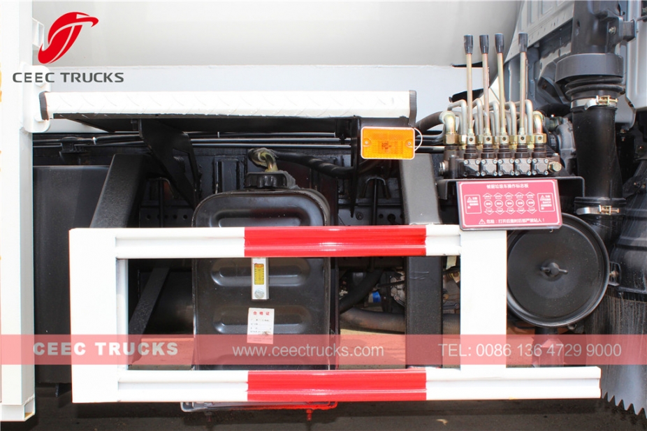 ISUZU 4.000L Mutfak çöpü tanker kamyonu