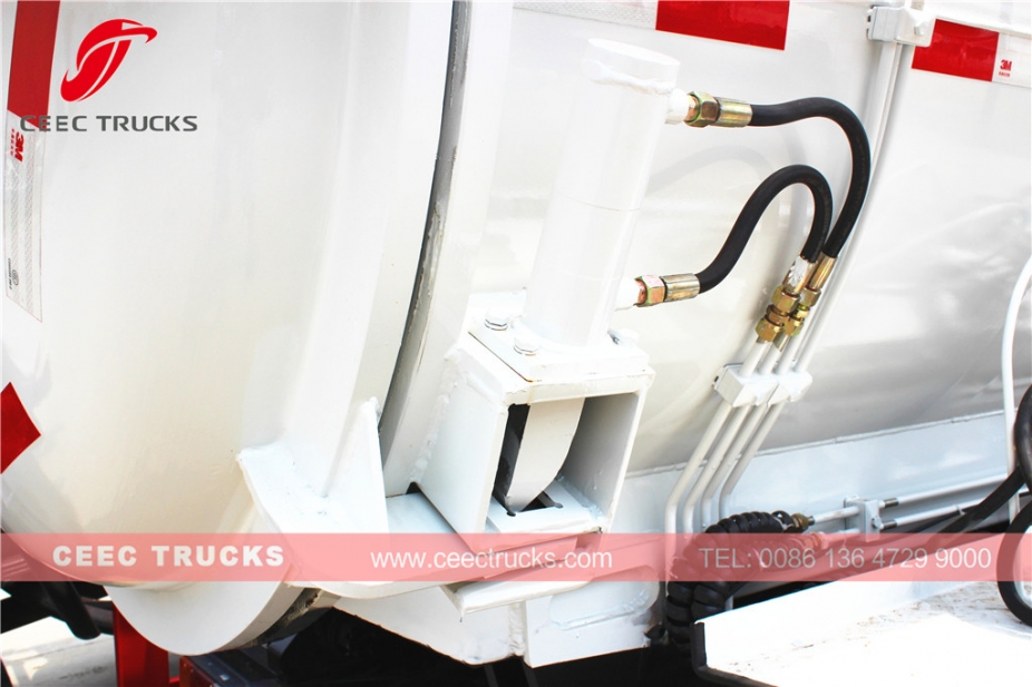 ISUZU 4.000L Mutfak çöpü tanker kamyonu