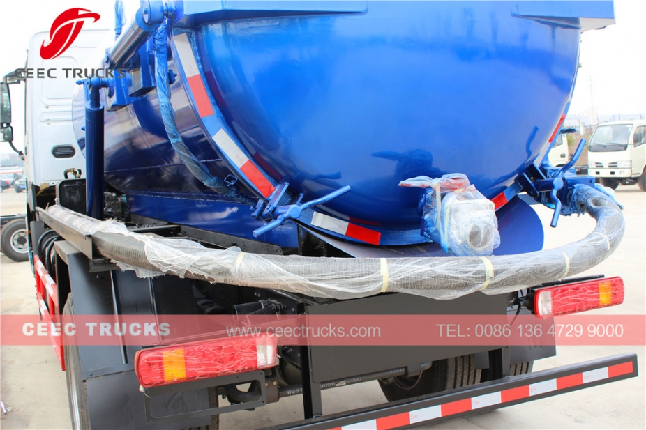 HOWO sağdan direksiyonlu model 10.000L vakumlu kanalizasyon kamyonu