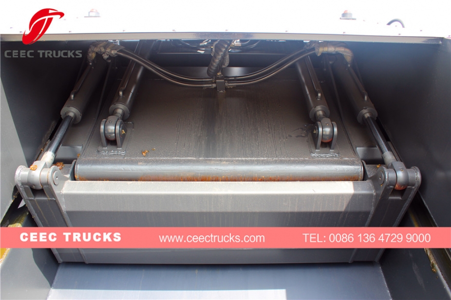 FAW 5000L refuse compactor truck