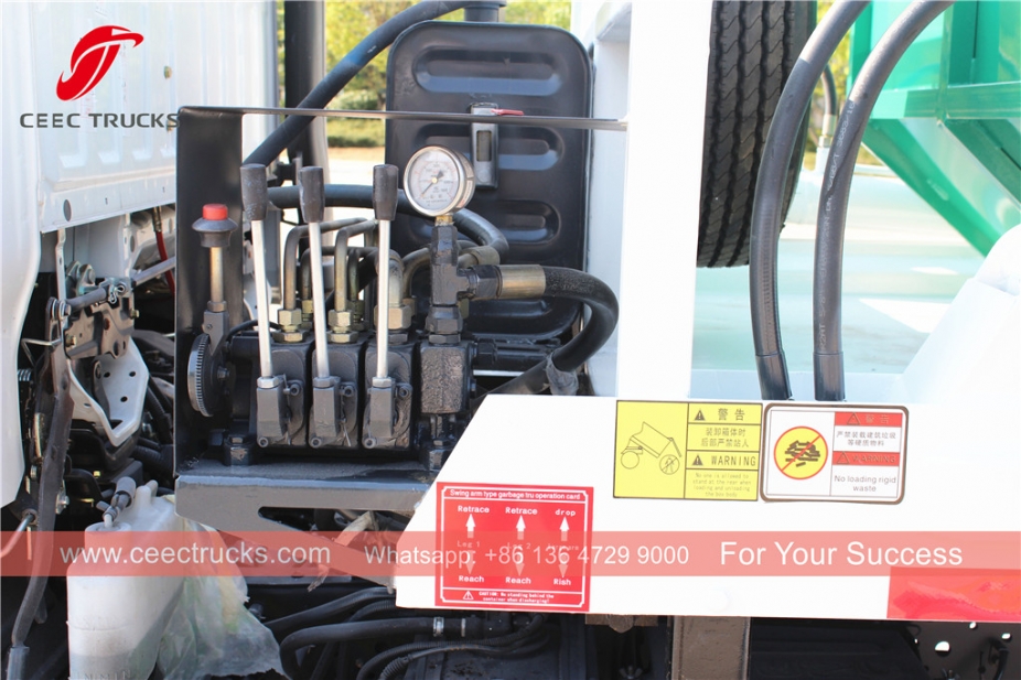 ISUZU 4CBM Salıncak Kol Çöp Kamyonu