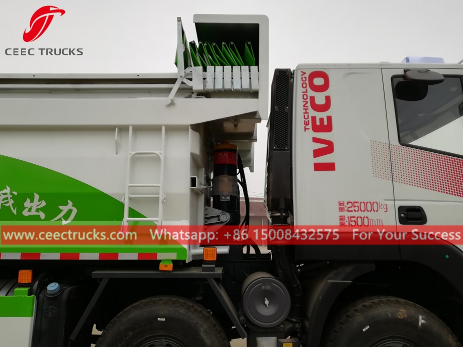 8x4 Kamyonet IVECO
