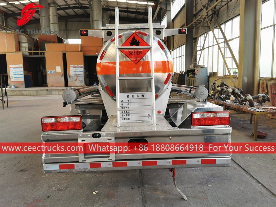 2CBM Yakıt tankeri kamyonu Dongfeng