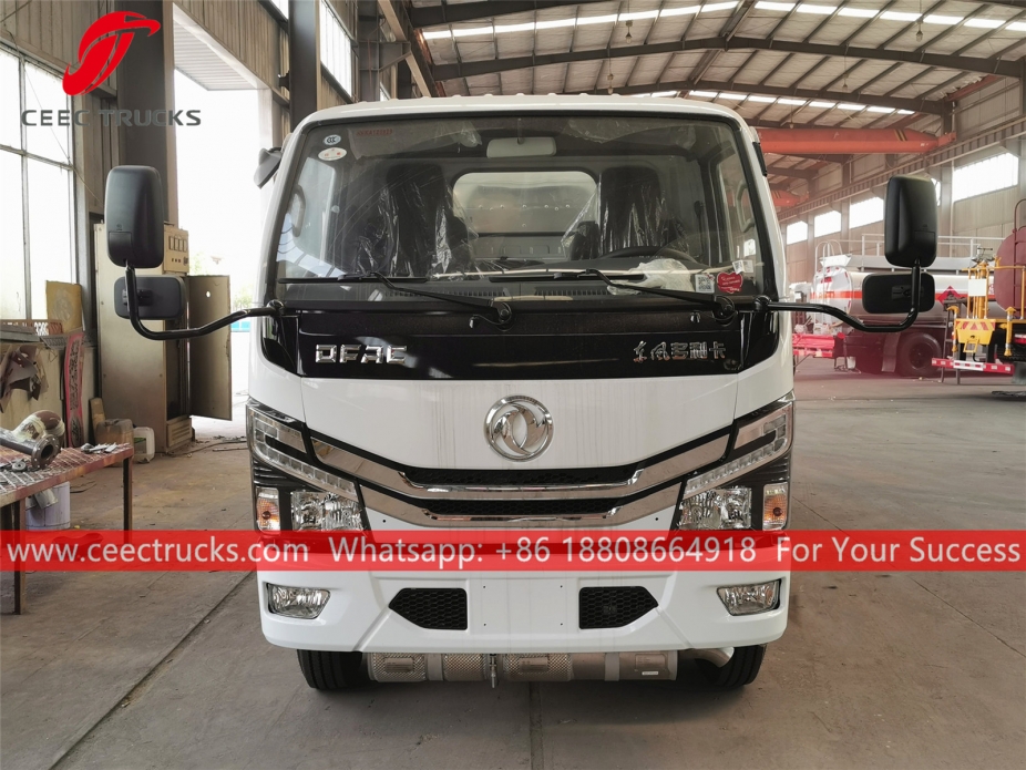 2CBM Yakıt tankeri kamyonu Dongfeng