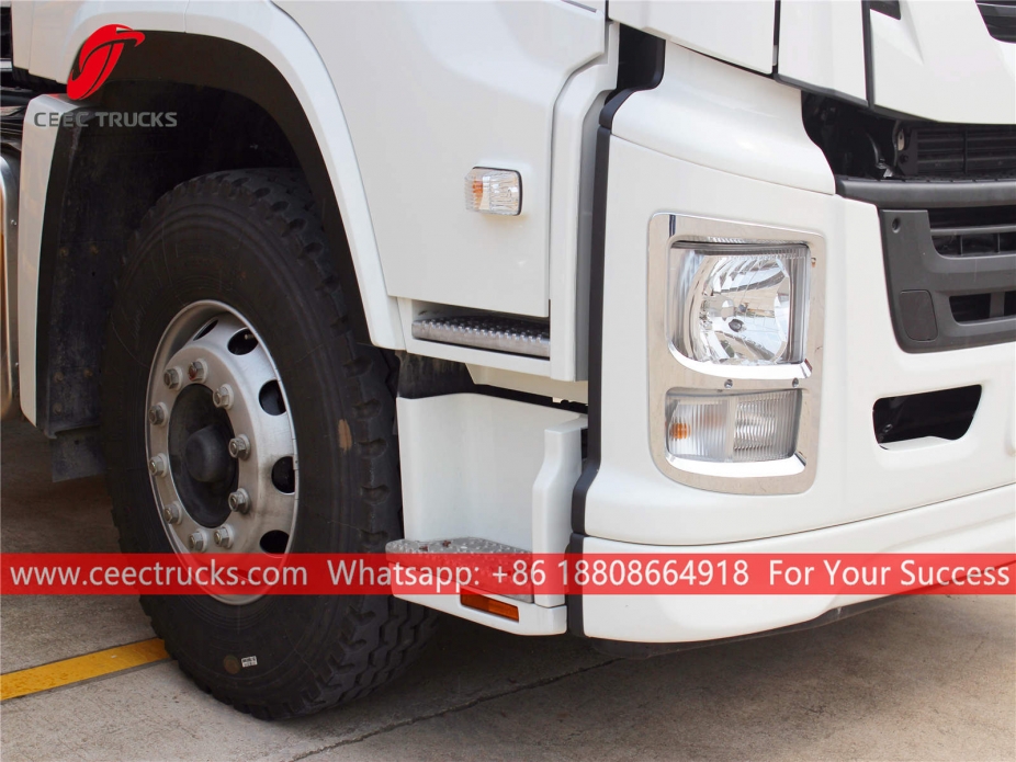 ISUZU GIGA Traktör başlığı