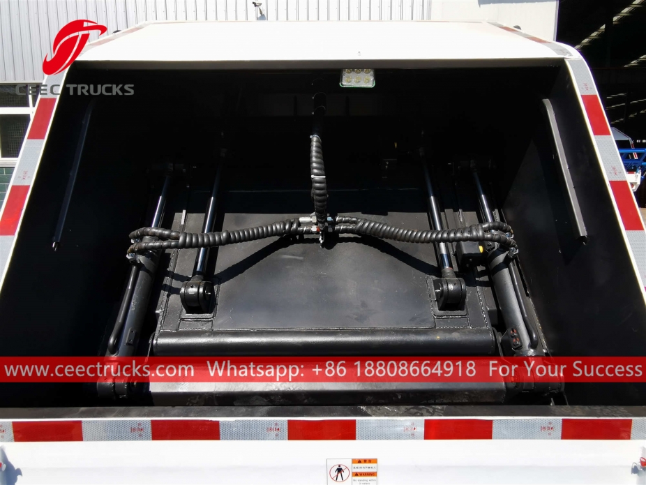 Dongfeng 6CBM Arka Yüklemeli Çöp Kamyonu