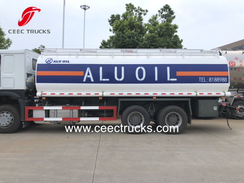 SINOTRUK HOWO 6X6 tüm tekerlekten çekişli Yakıt Tankeri
