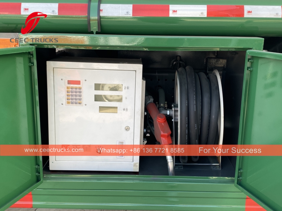 SINOTRUK 8x4 30CBM Yakıt ve Yağ Teslimat Tanker Kamyonları