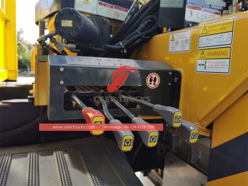 Sinotruk 6×4 400HP Kamyon Montajlı Vinç XCMG