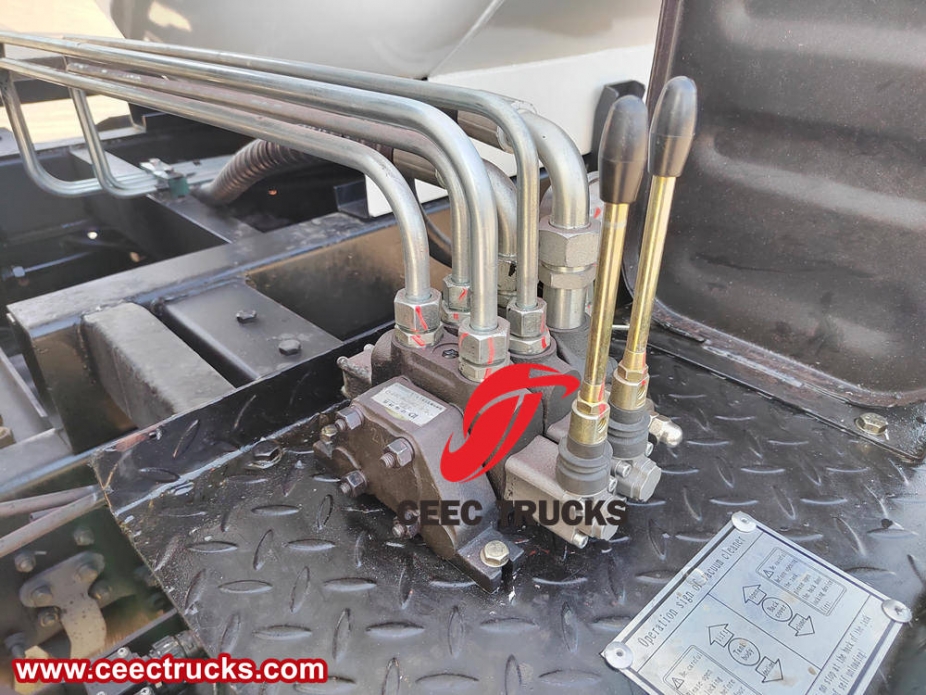 FAW 8 m³ septik vakum kamyonu