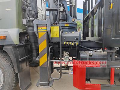 Sinotruk HOWO Truck with 8tons Crane