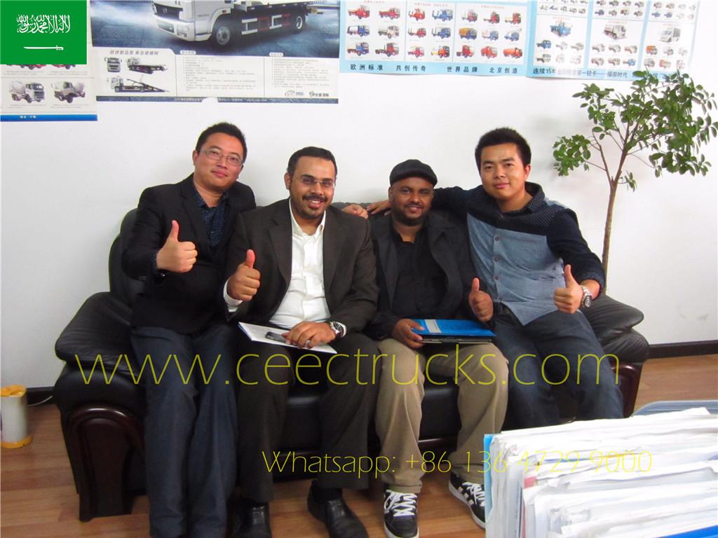 Suudi Arabistanlı Müşteriler Yakıt Tankeri Yarı Römork Fabrikamızı Ziyaret Etti